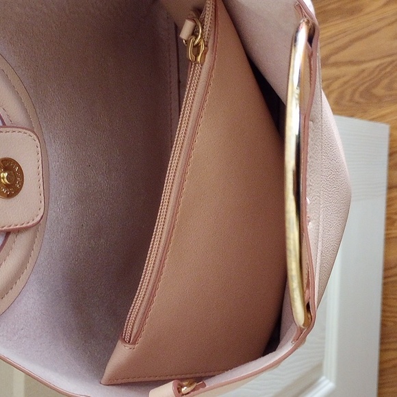 Purse - Picture 4 of 4